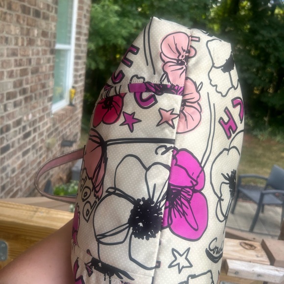 Coach Poppy graphic Large Petal Print purse EUC - Picture 8 of 16